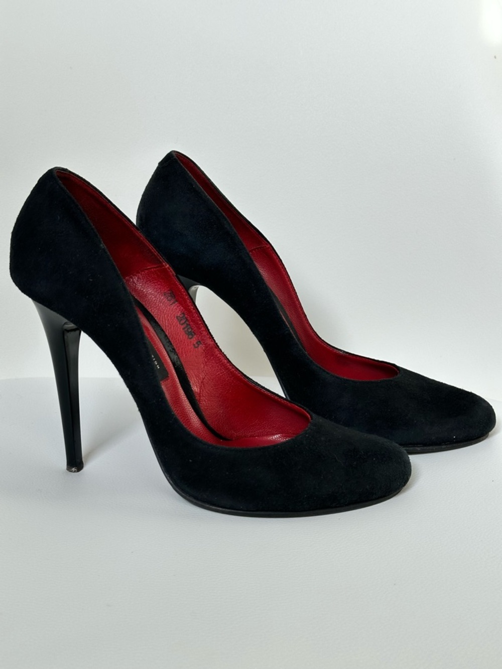 Black Suede High Heel Pumps Red Interior & Soles Women’s Size EUR 38 (US 7-7.5)